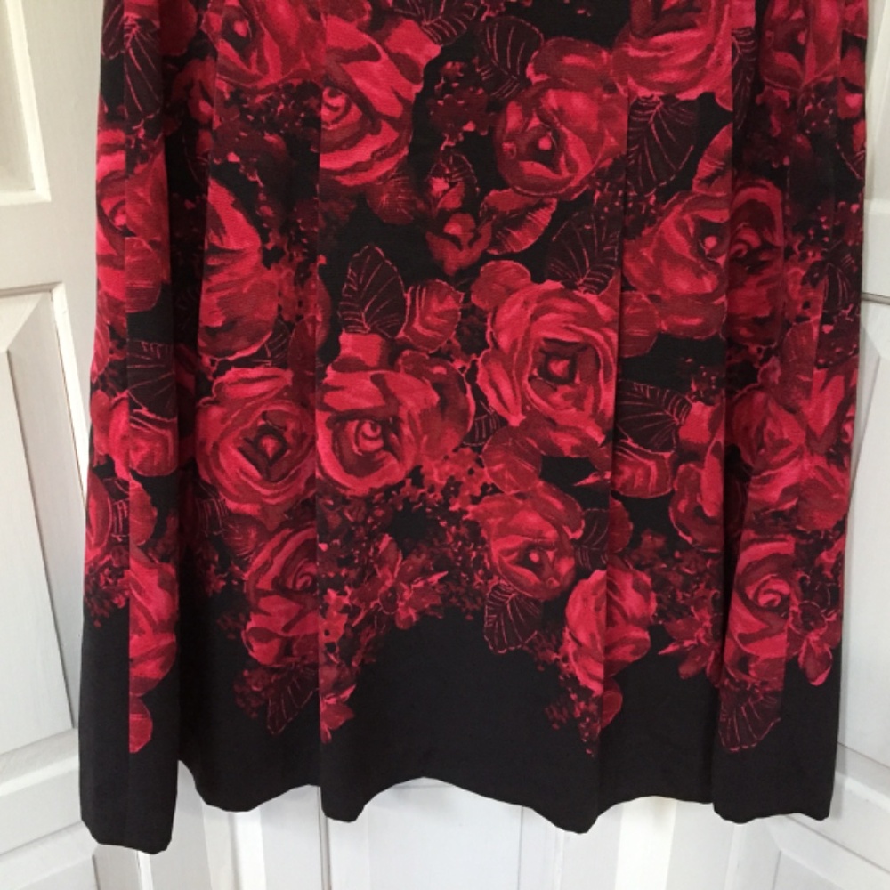 Talbots Red and Black Floral A-Line Skirt - Picture 4 of 16